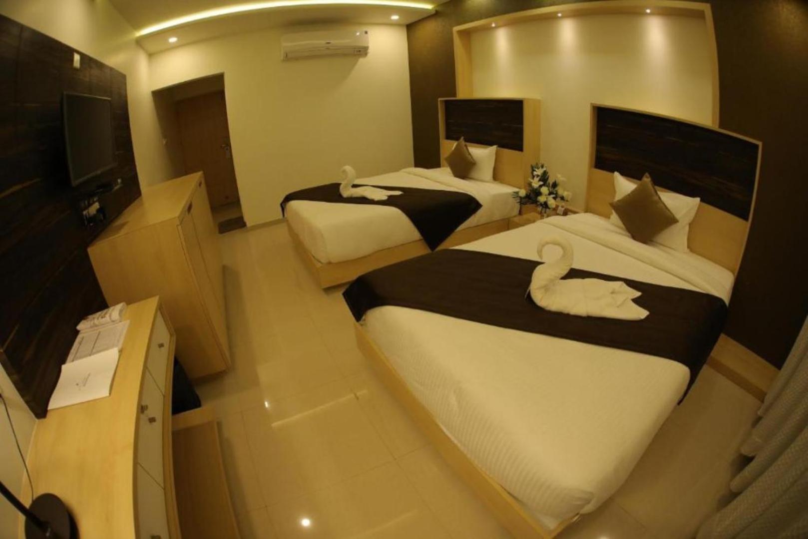 Hotel Roma Kristo Dwārka 外观 照片