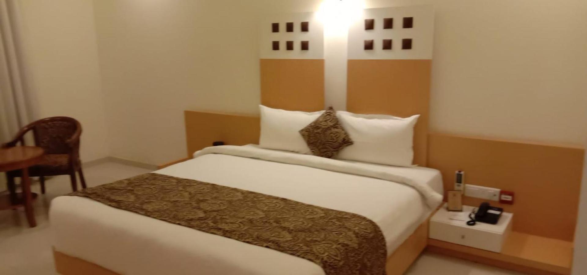 Hotel Roma Kristo Dwārka 外观 照片