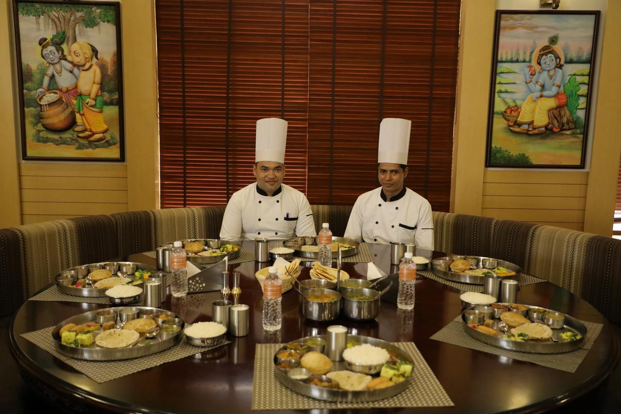 Hotel Roma Kristo Dwārka 外观 照片