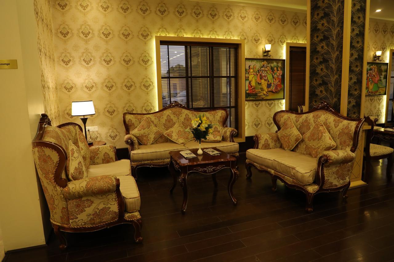 Hotel Roma Kristo Dwārka 外观 照片
